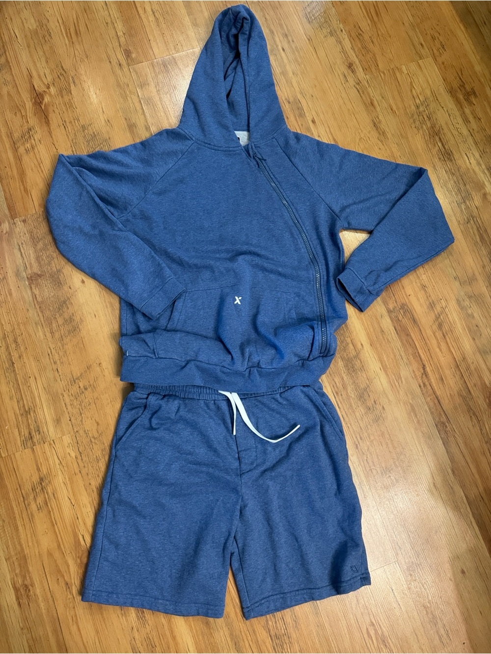 Tuxy Short Suit Mens Sz L Blue